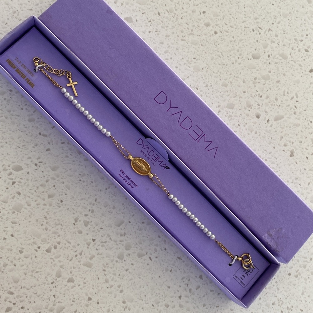 NWOT DYADEMA GOLD PEARL cross miraculous Mary rosary BRACELET